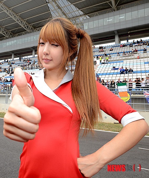 F1韓国GPの整形美女（笑）レースクイーン軍団が酷いと話題に│ 