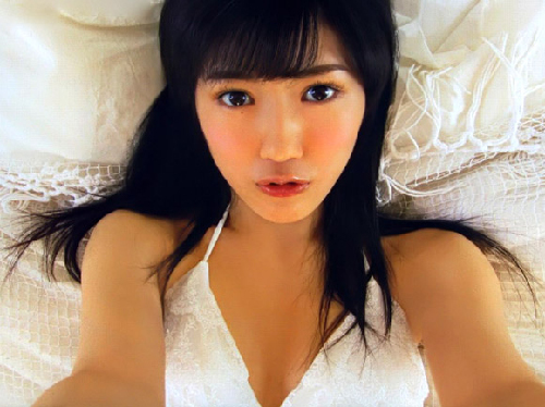 大人っぽくなってきた渡辺麻友(２０)の表情とセクシーな衣装に萌える画像×９９